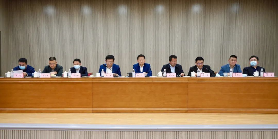 d832d2b3-e4f5-4b8b-8a81-f25ef63d0751 d832d2b3-e4f5-4b8b-8a81-f25ef63d0751