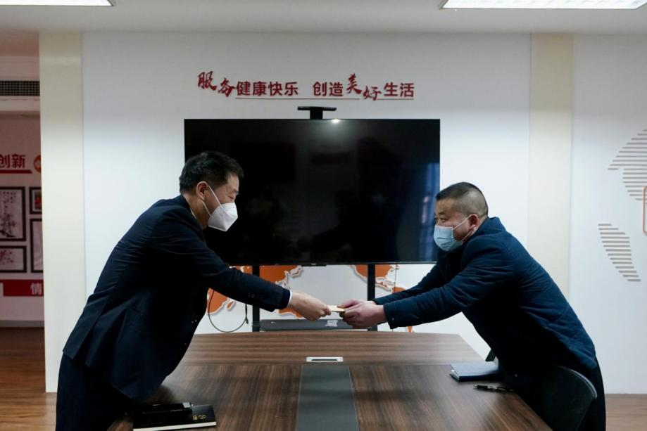 f4737854-85bb-454e-b0ff-e63893ae6e82